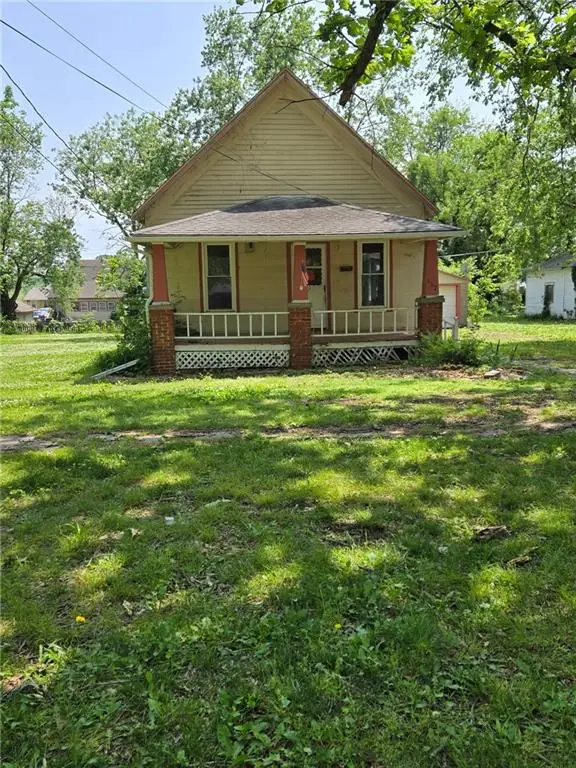 117 Pacific Avenue, Osawatomie, KS 66064 - #3