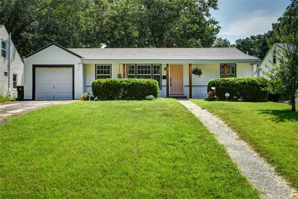 7625 Locust Street, Kansas City, MO 64131 - #1