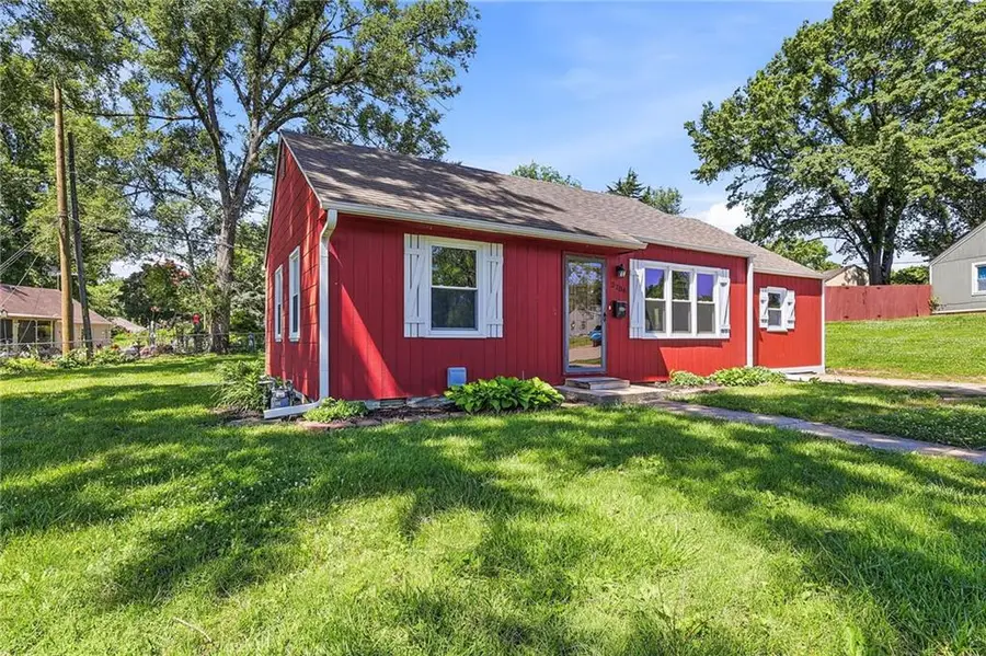 2706 S 28th Street, Kansas City, KS 66106 - #3