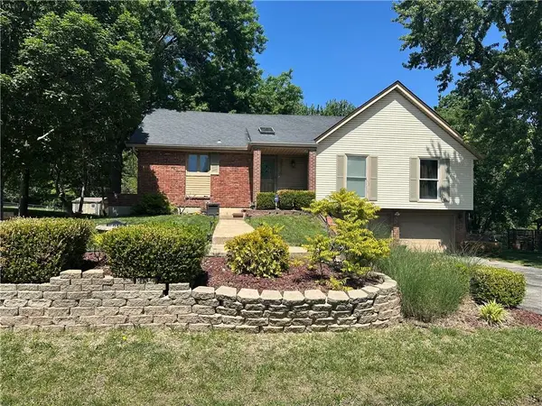 6918 Marion Drive, Shawnee, KS 66218