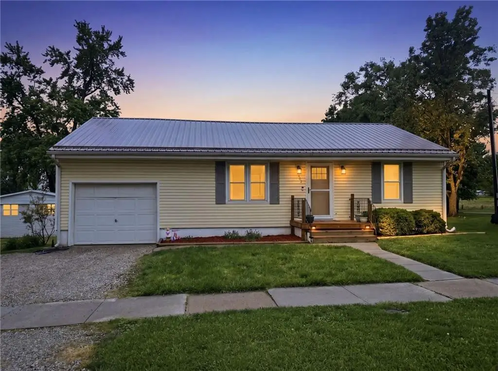 302 E Bridge Street, Chillicothe, MO 64601 - #1