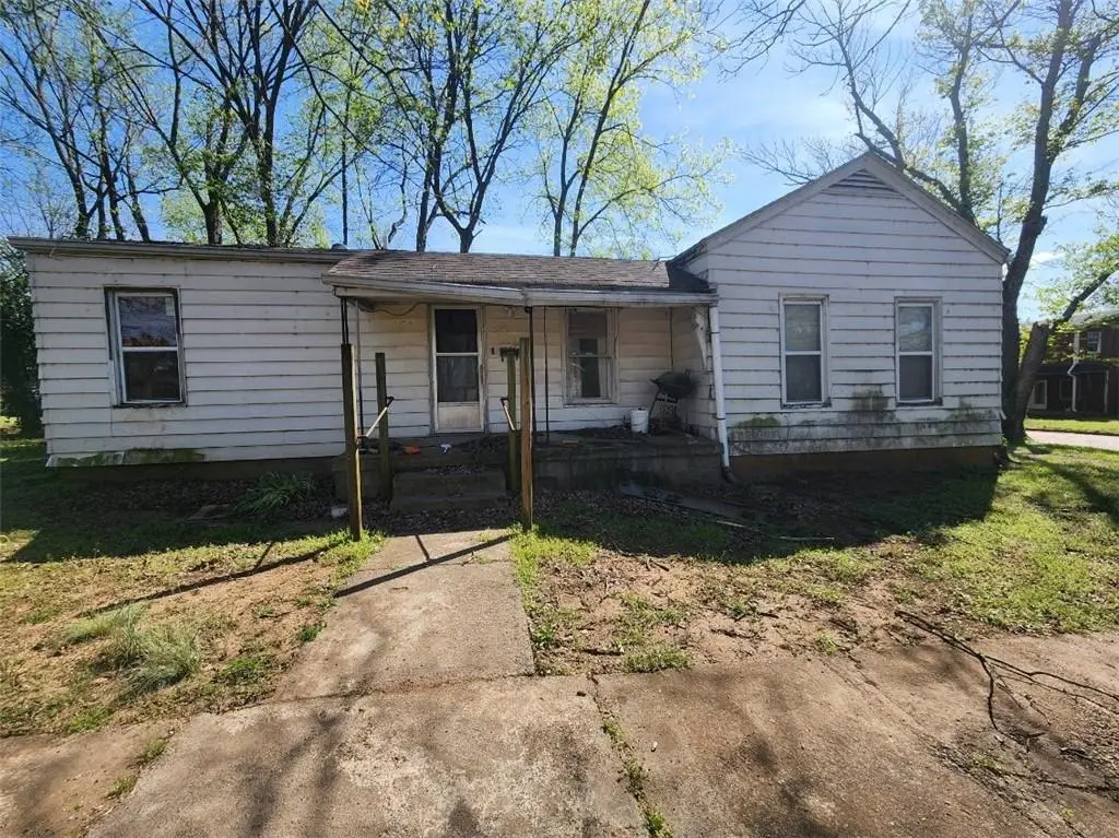 23 N Holbrook Street, Fort Scott, KS 66701 - #1