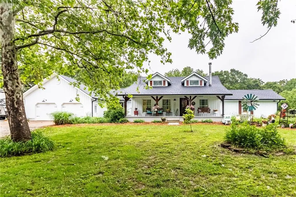 136 NE 901p Road, Clinton, MO 64735 - #1