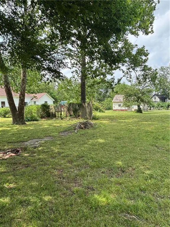 416 E 3rd Street, Cherryvale, KS 67335