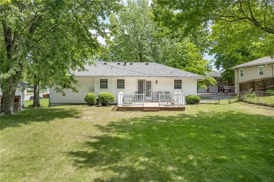 2316 Cougar Road, Saint Joseph, MO 64506 - #2
