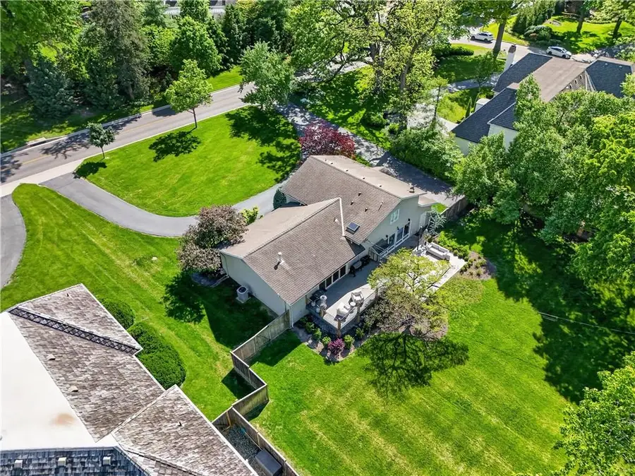 2724 W 63rd Street, Mission Hills, KS 66208 - #2
