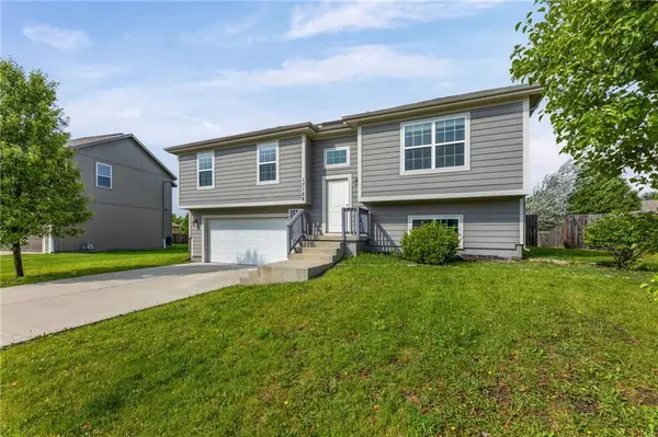 17188 S Kill Creek Road, Gardner, KS 66030