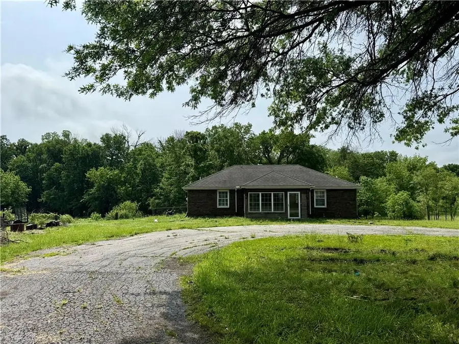 31895 W 327th Street, Paola, KS 66071 - #2