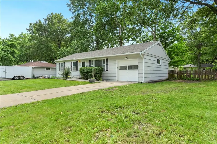 604 SE Browning Avenue, Lees Summit, MO 64063 - #3