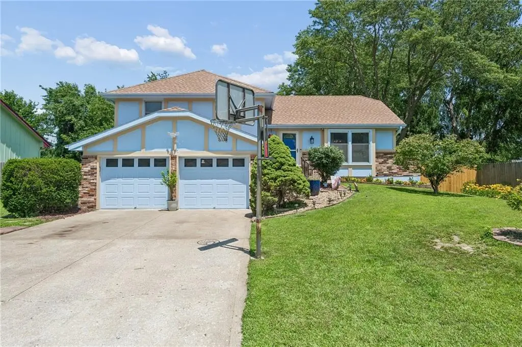 1813 Place Liberte Drive, Liberty, MO 64068 - #1