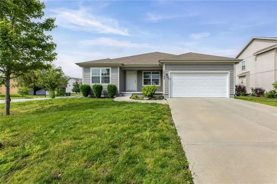 17186 S Pratt Street, Gardner, KS 66030 - #2