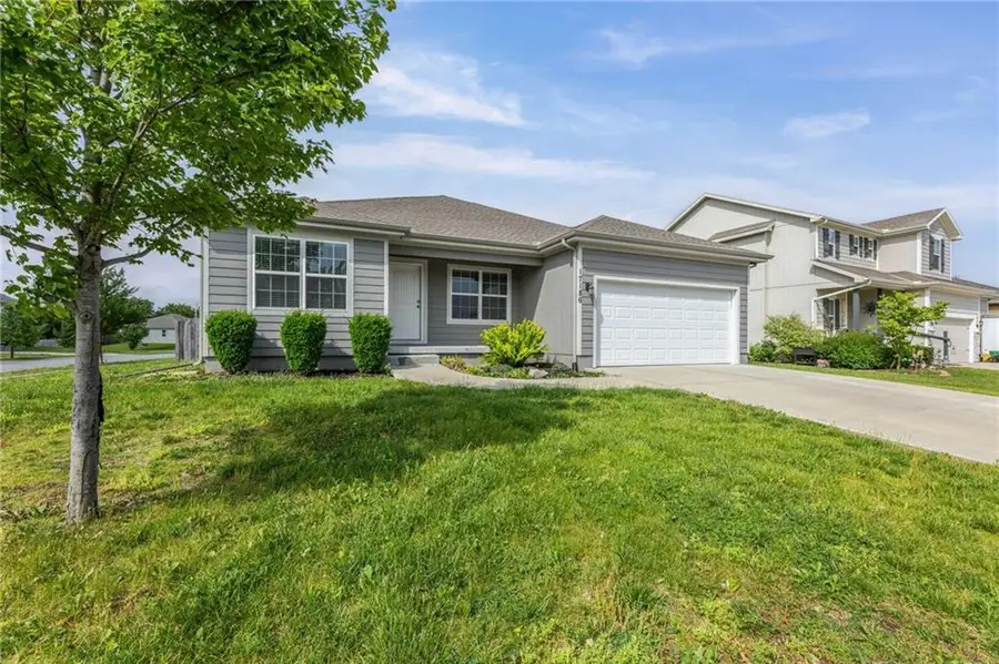 17186 S Pratt Street, Gardner, KS 66030 - #3