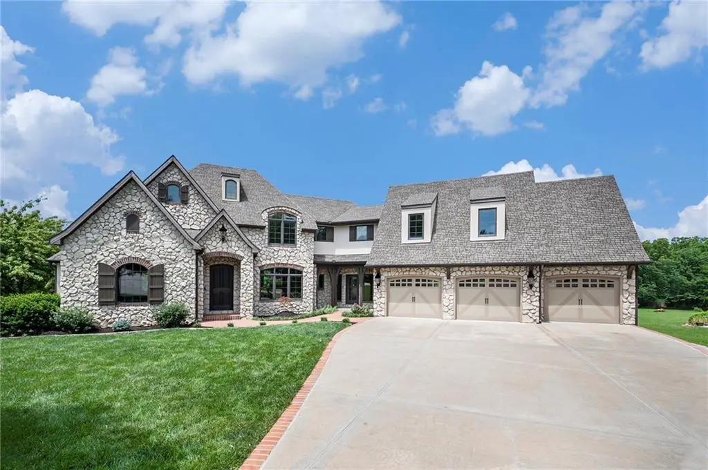 1900 NE 159th Street, Smithville, MO 64089 - #1