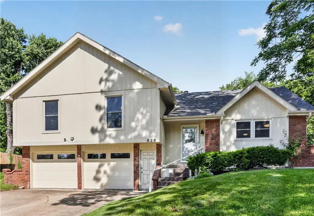 926 NE 87th Terrace, Kansas City, MO 64155 - #1