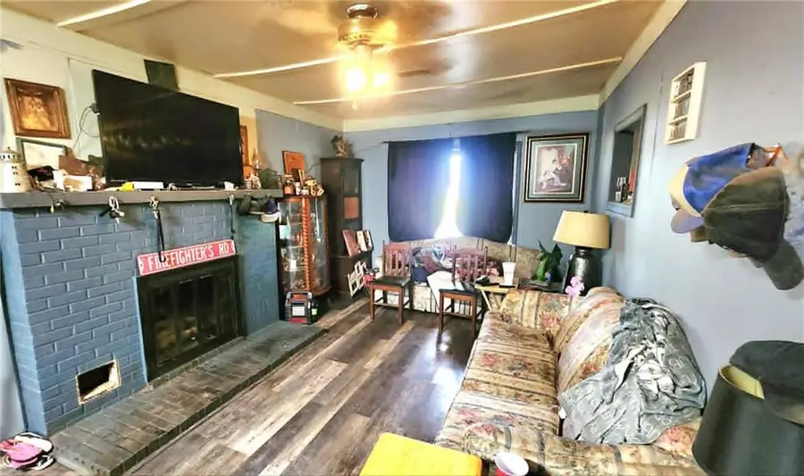 300 N Cayuga Street, Frontenac, KS 66763 - #2