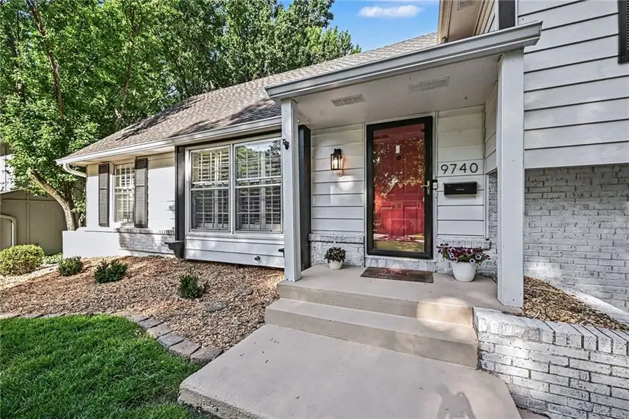 9740 Riggs Street, Overland Park, KS 66212 - #2