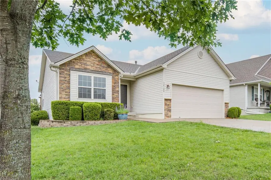 14308 Richmond Avenue, Grandview, MO 64030 - #3