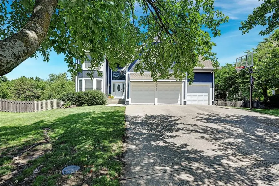 8537 W 145th Terrace, Overland Park, KS 66223 - #2