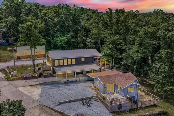 28251 Shore Road, Warsaw, MO 65355