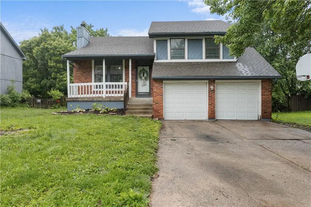 914 SE 7th Street, Lees Summit, MO 64063 - #1