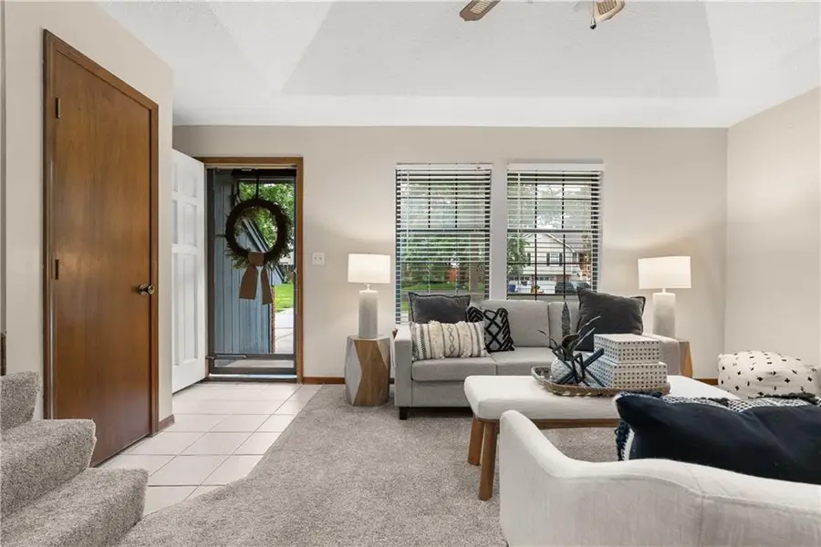914 SE 7th Street, Lees Summit, MO 64063 - #2