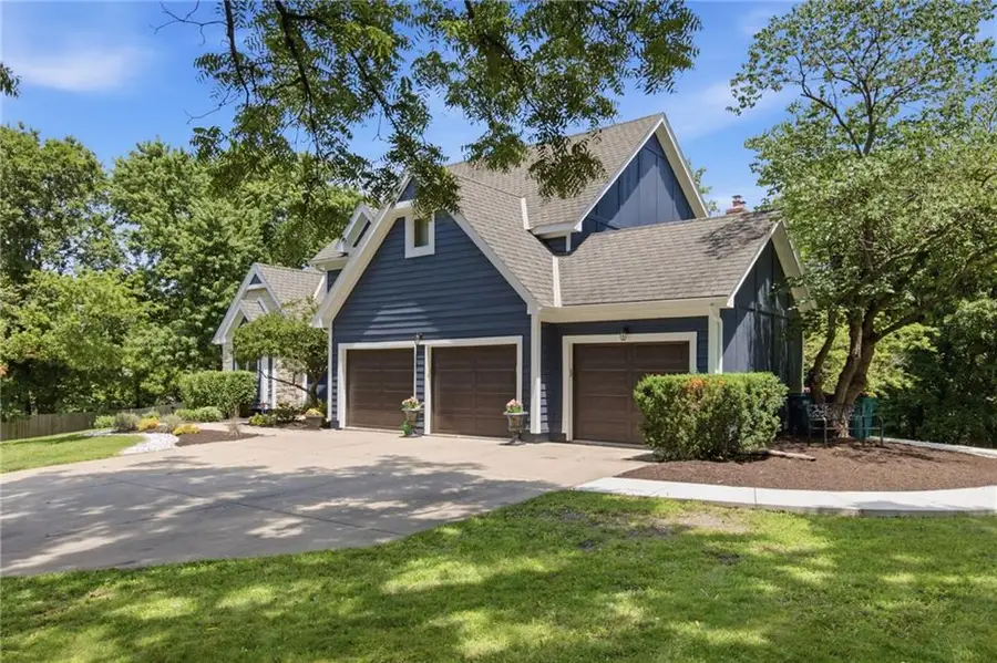 18065 Canterbury Road, Stilwell, KS 66085 - #3