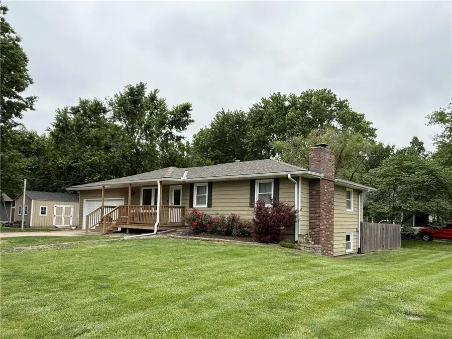 505 W 11th Street, Ottawa, KS 66067 - #2