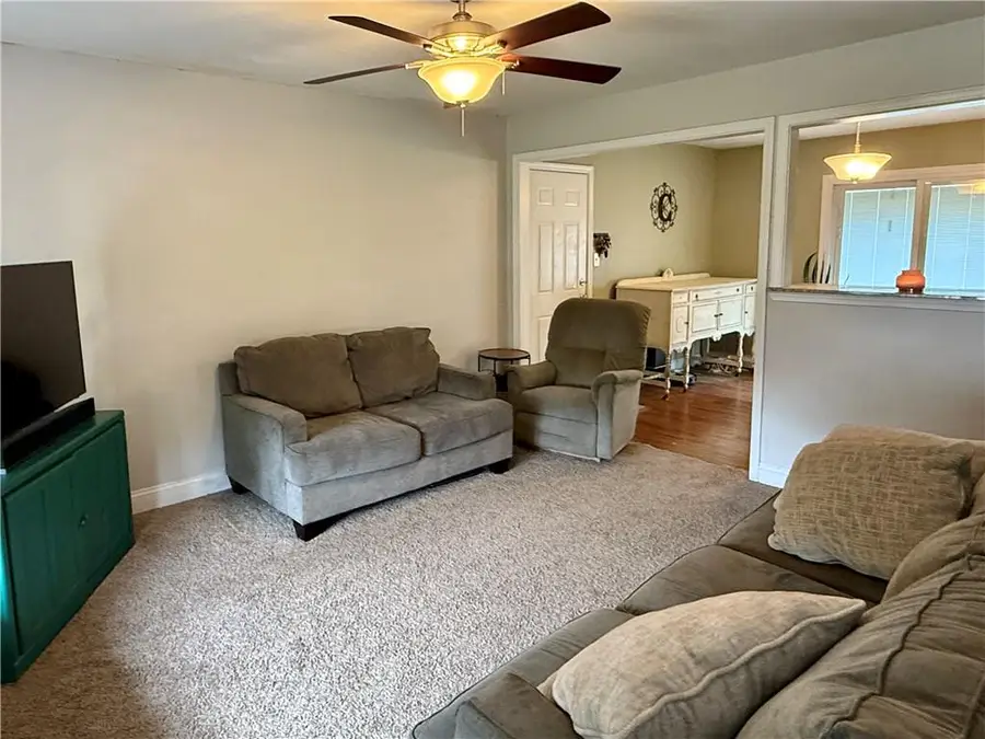 505 W 11th Street, Ottawa, KS 66067 - #3