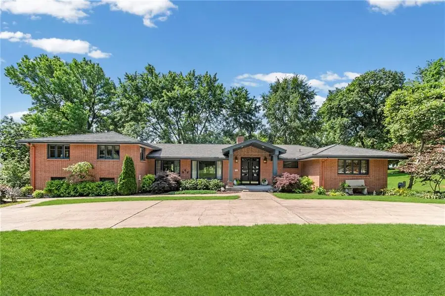 425 S Woodland Drive, Kansas City, MO 64118 - #3