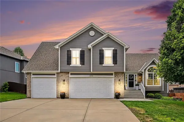 18106 Guinevere Court, Smithville, MO 64089