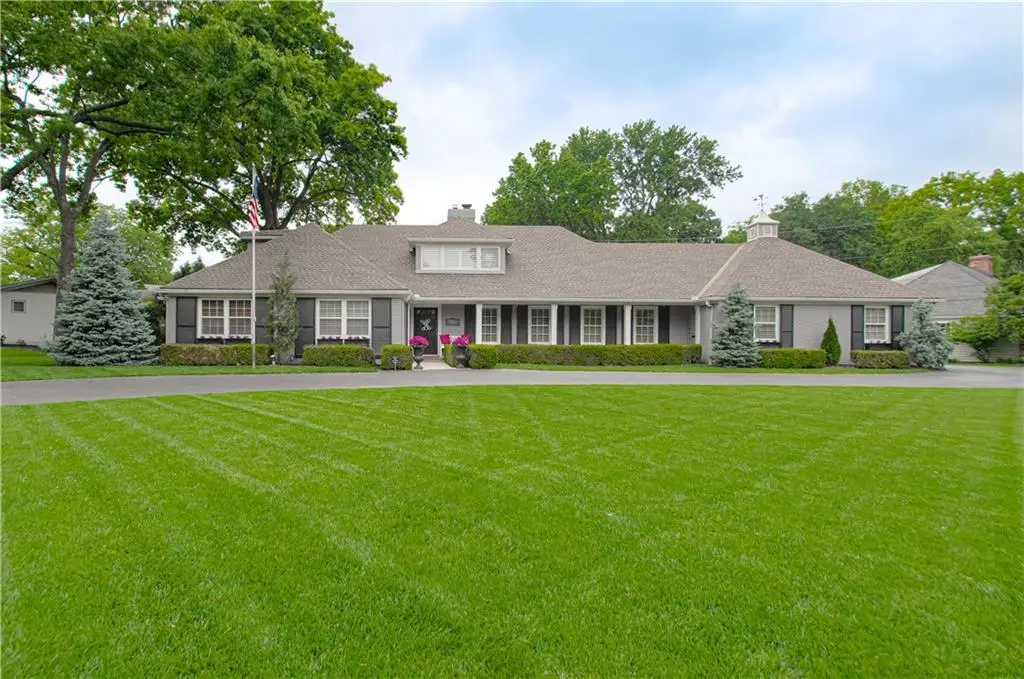 8446 Linden Lane, Prairie Village, KS 66207 - #1