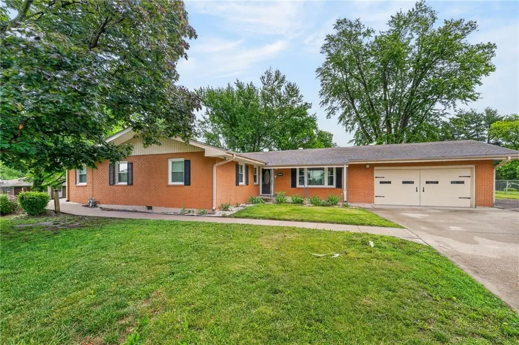 203 S Titus Avenue, Excelsior Springs, MO 64024 - #1