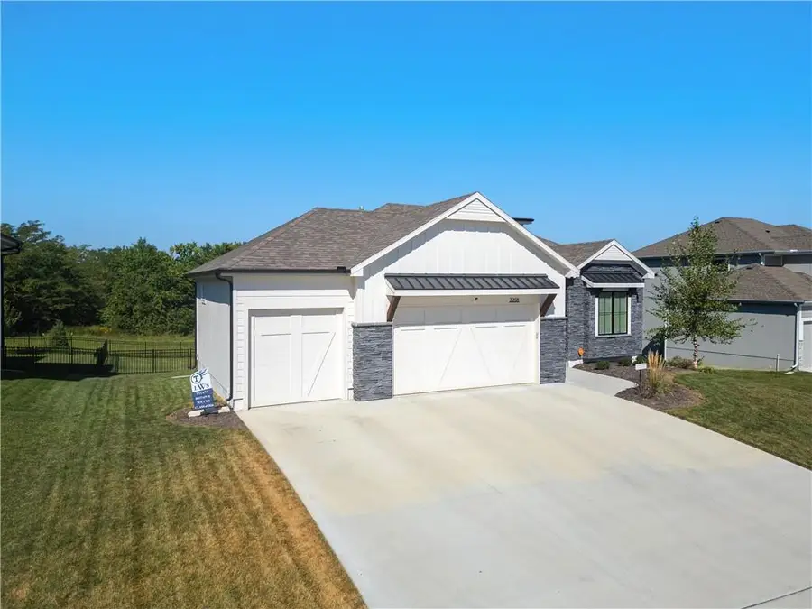 3208 Saddlebred Terrace, Lees Summit, MO 64082 - #3
