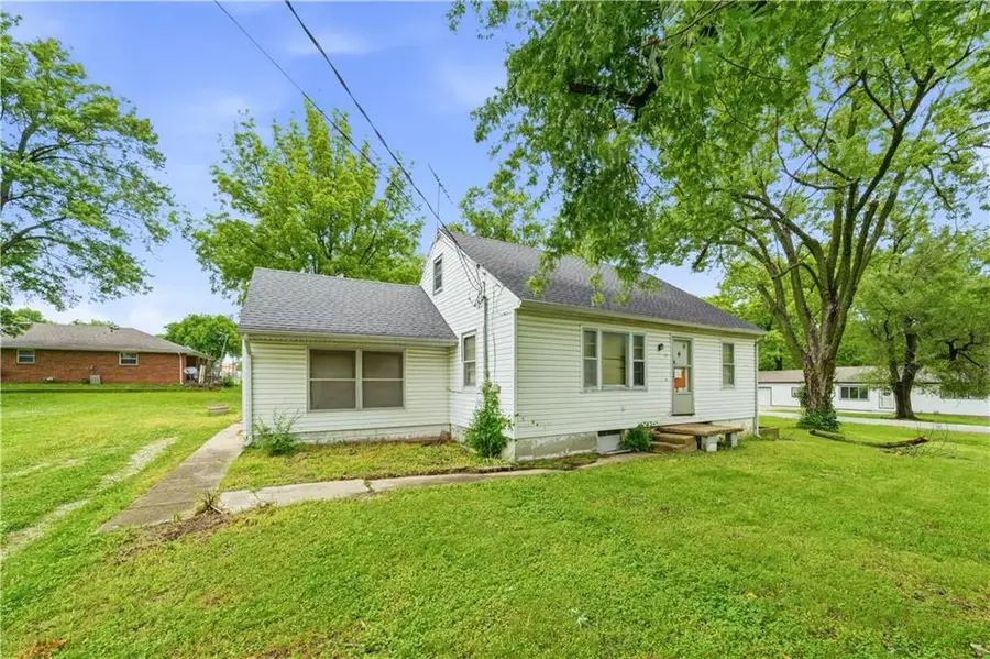 117 E 1st Street, Lawson, MO 64062 - #2