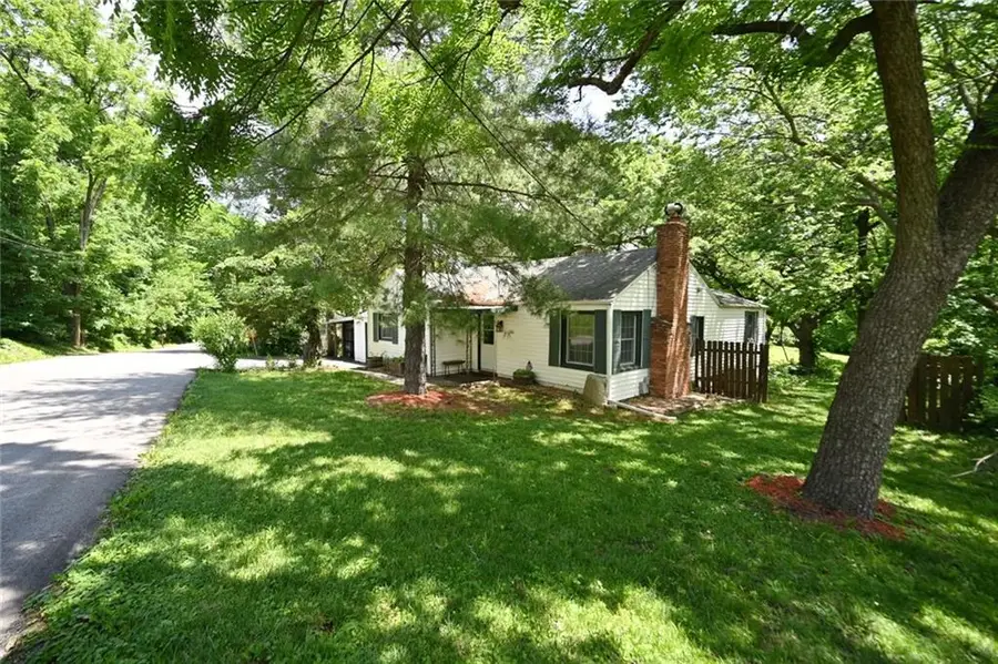 4053 N Askew Avenue, Kansas City, MO 64117 - #3