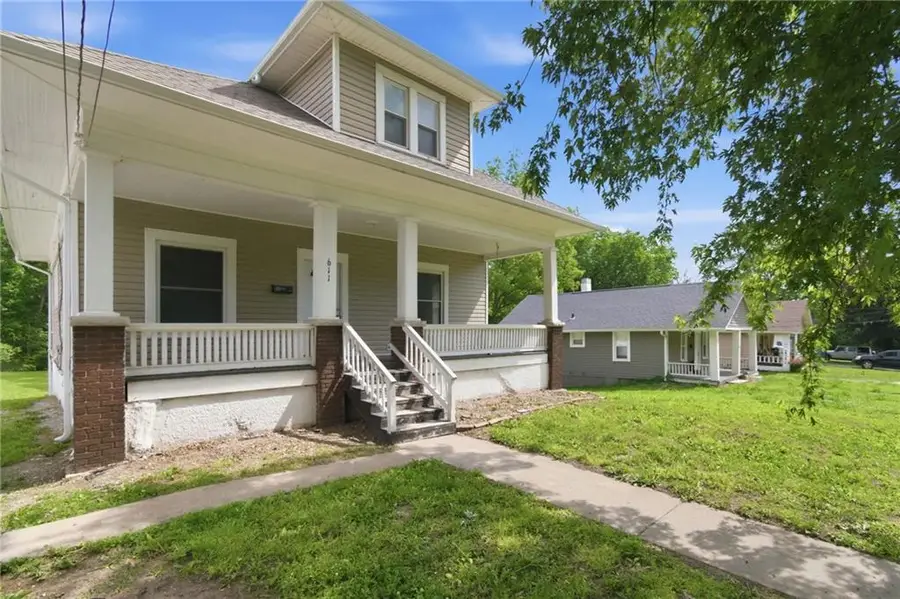 611 Arrow Street, Marshall, MO 65340 - #2