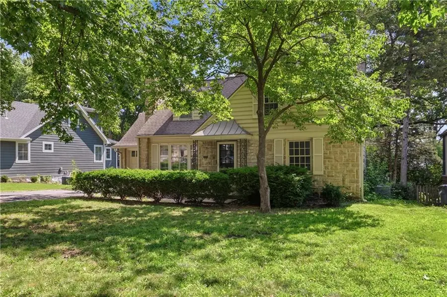 5325 Norwood Street, Fairway, KS 66205 - #2