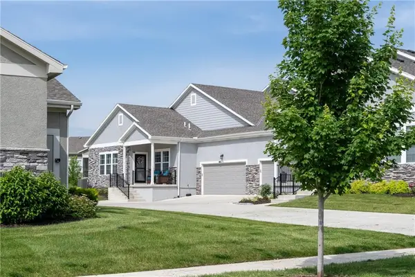21801 W 119th Terrace #2703, Olathe, KS 66061