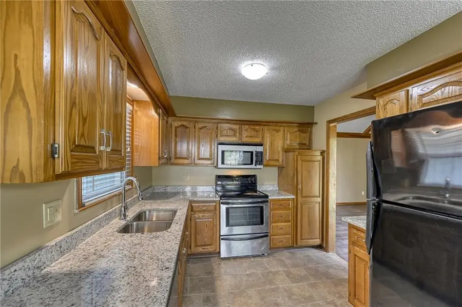 749 SE Claremont Street, Lees Summit, MO 64063 - #3