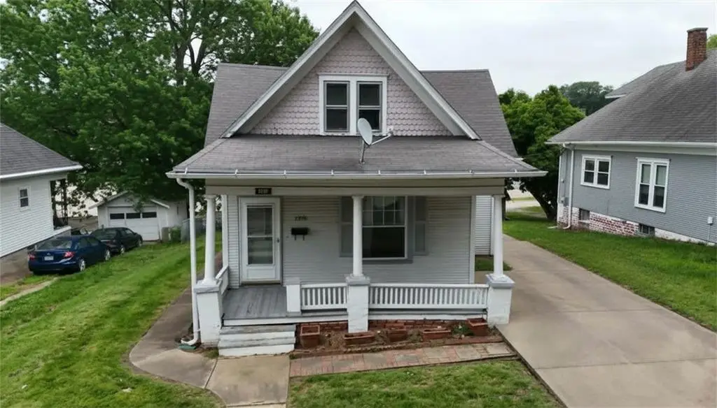1319 S 22nd Street, Saint Joseph, MO 64507 - #1