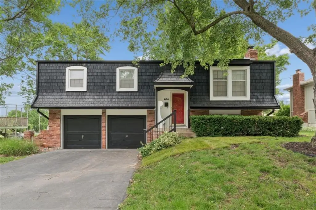 604 S Montclaire Drive, Olathe, KS 66061 - #1