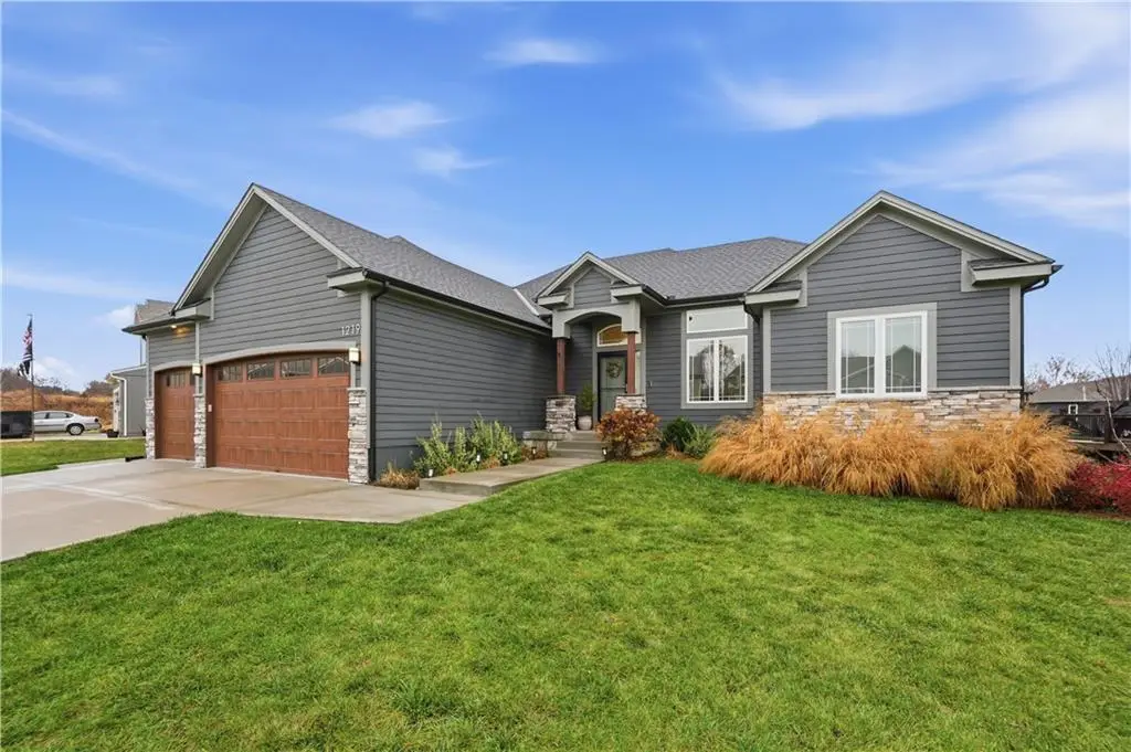 1219 N Heartland Avenue, Independence, MO 64056 - #1