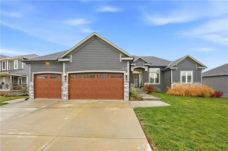 1219 N Heartland Avenue, Independence, MO 64056 - #2