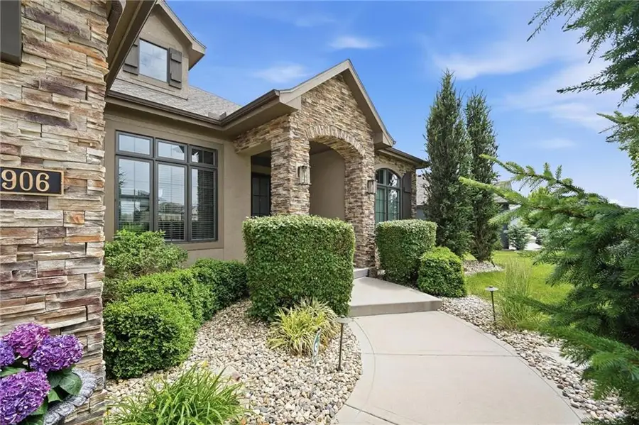 906 Creekmoor Drive, Raymore, MO 64083 - #3