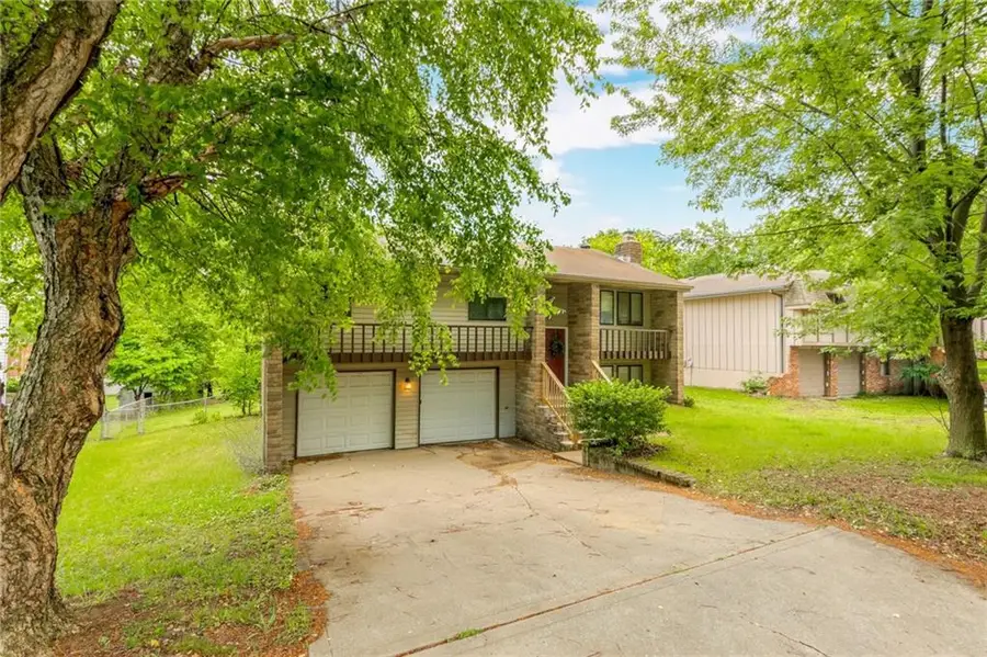 8823 N Walnut Street, Kansas City, MO 64155 - #2
