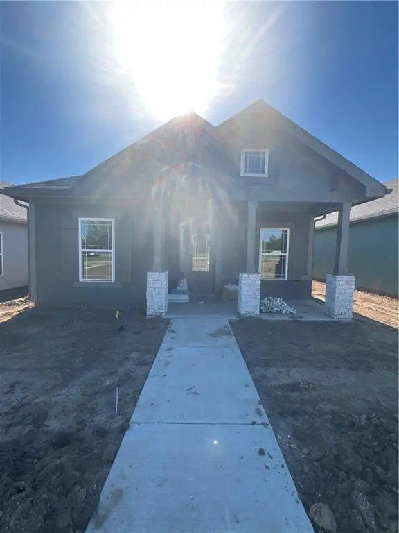 1600 Cottonwood Creek Avenue #5, Kearney, MO 64060