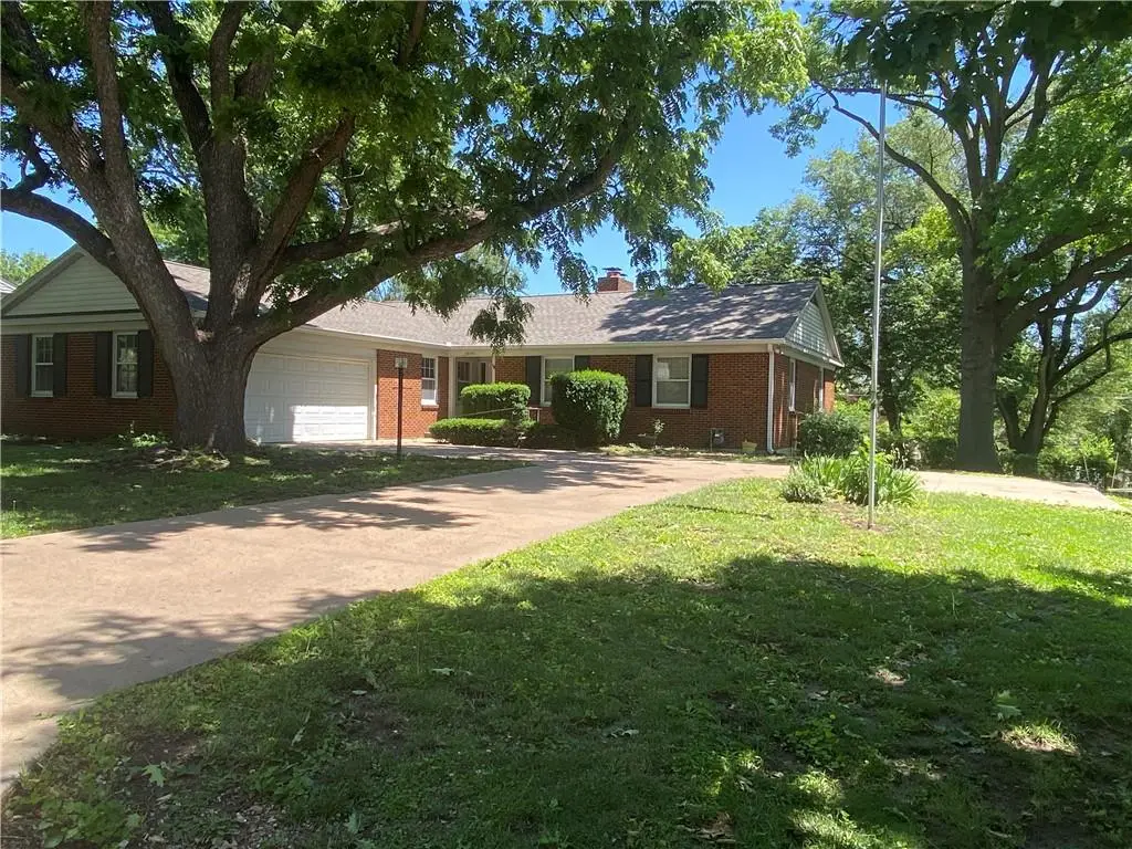 2805 N 66th Terrace, Kansas City, KS 66104 - #1