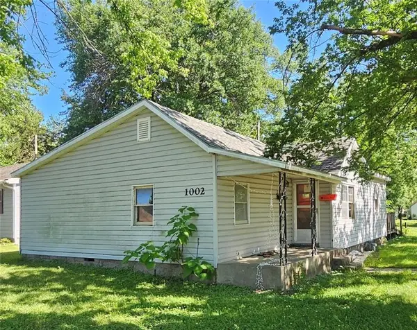 1002 E 13th Street, Pittsburg, KS 66762