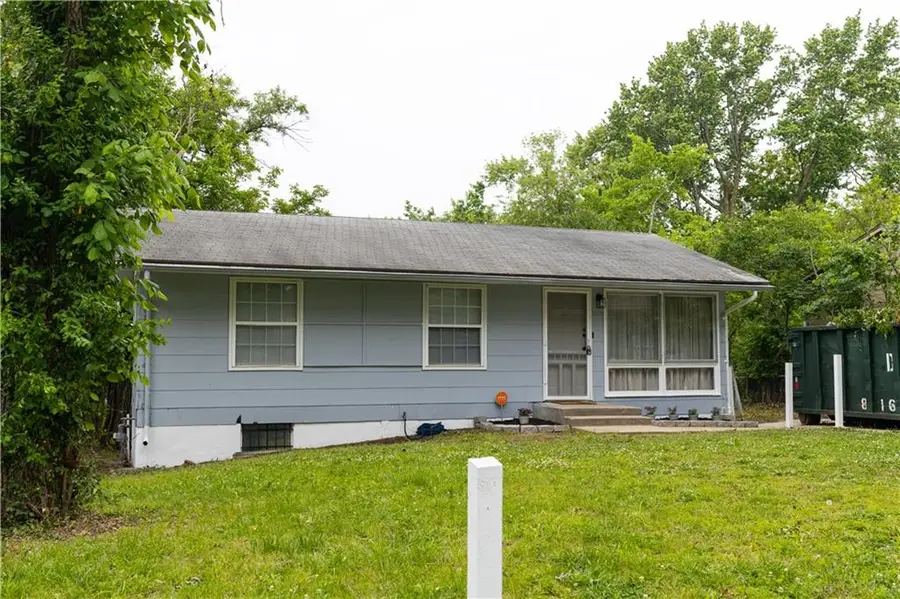 5204 Sycamore Avenue, Kansas City, MO 64129 - #2