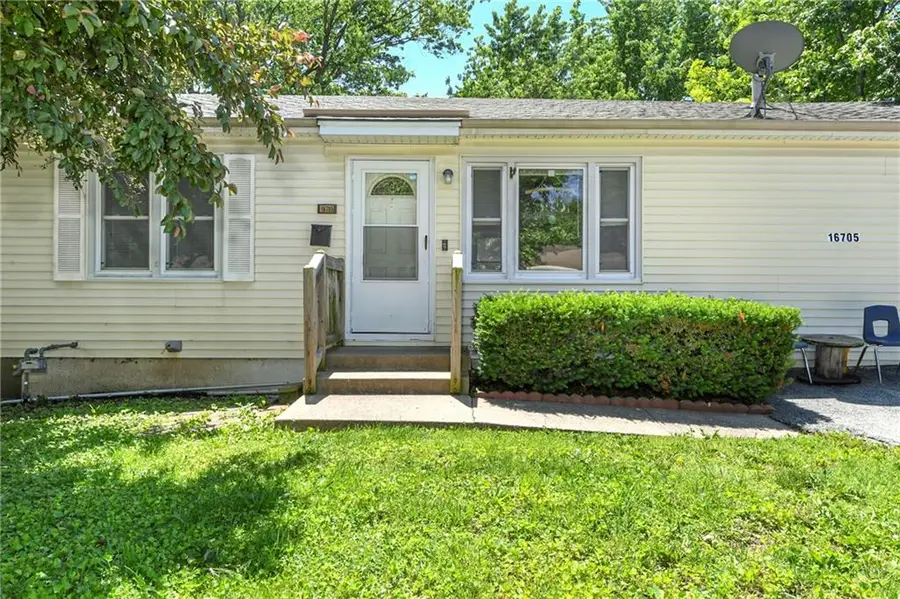 16705 E 3rd Street N, Independence, MO 64056 - #3